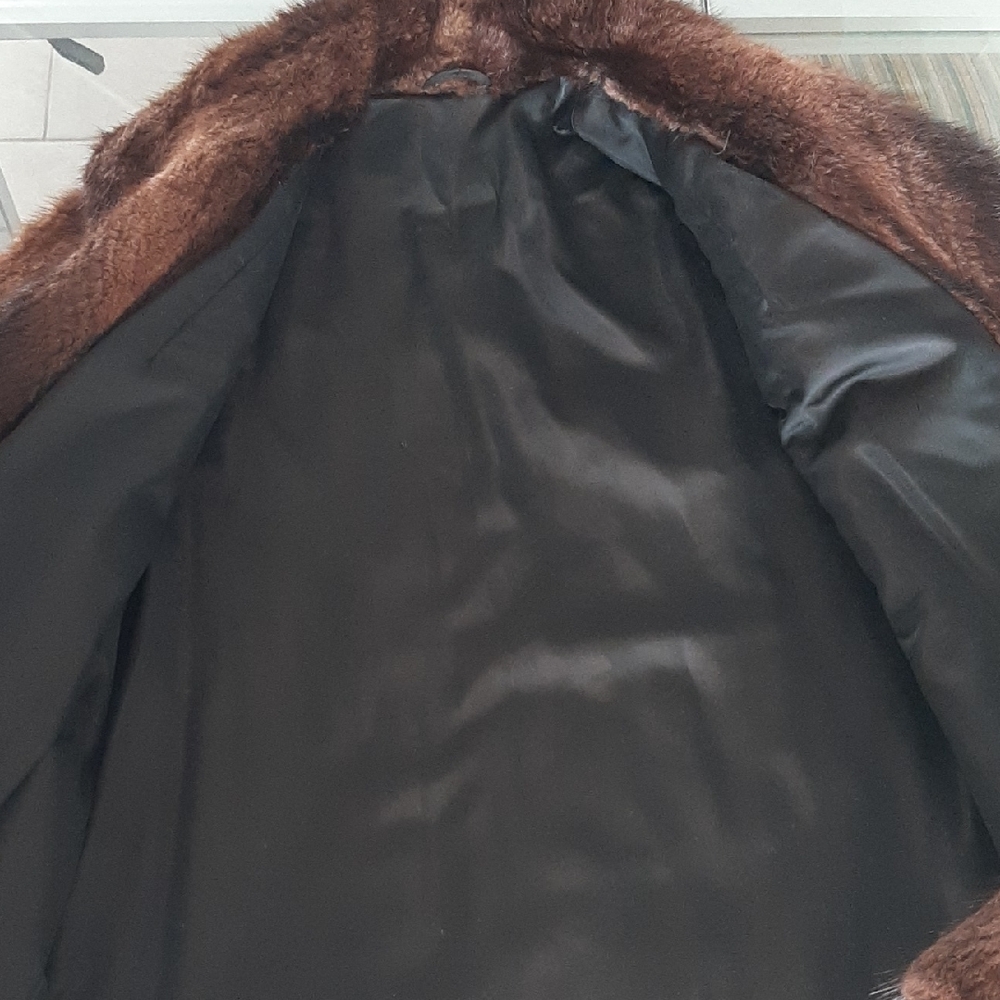 VINTAGE🤎60's Luxurious MID LENGTH Brown Fur Coat Size Med/Lg - Picture 11 of 11